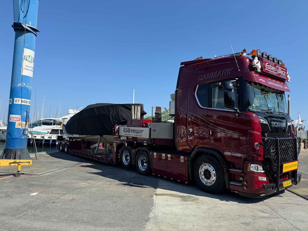 Transport af båd  sådan foregår en sikker og effektiv bådtransport